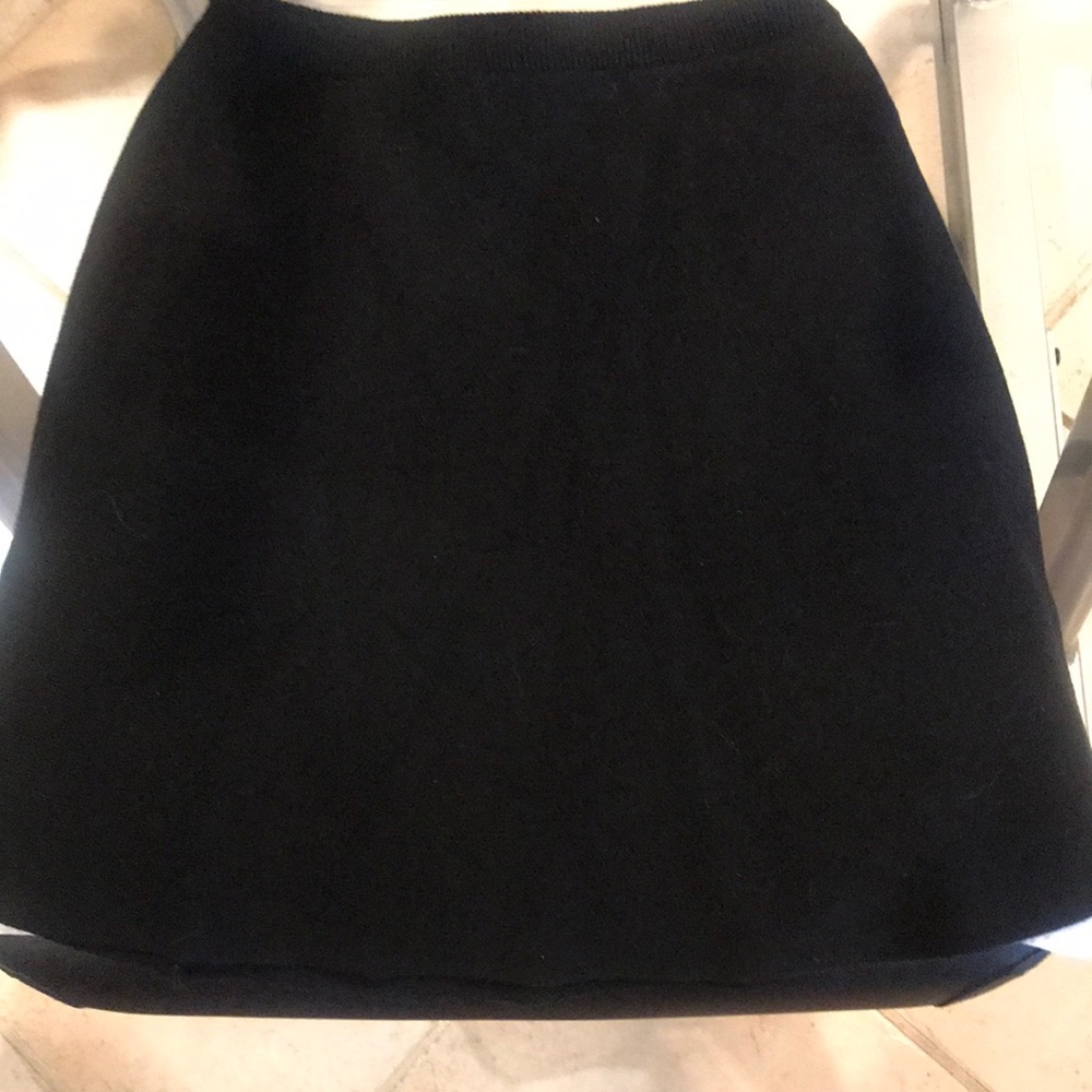 Kendall & Kylie sweater skirt As New